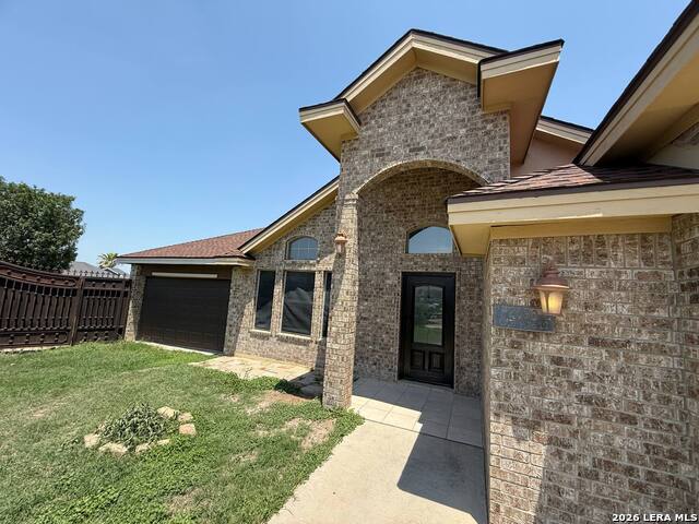 2698 Crown Way Dr Property Photo 3