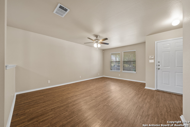 9815 Autumn Pl Property Photo 8
