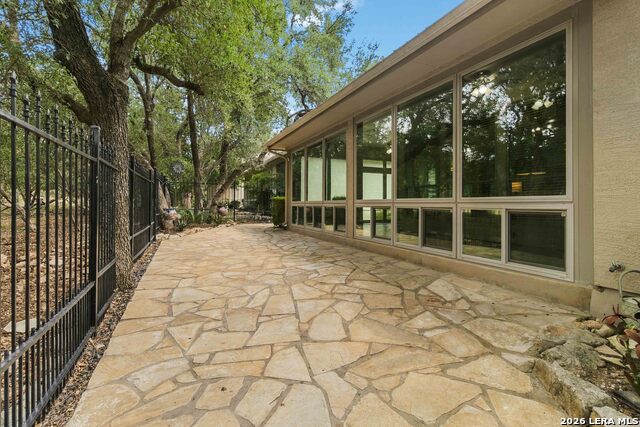 199 Roseheart Property Photo 32