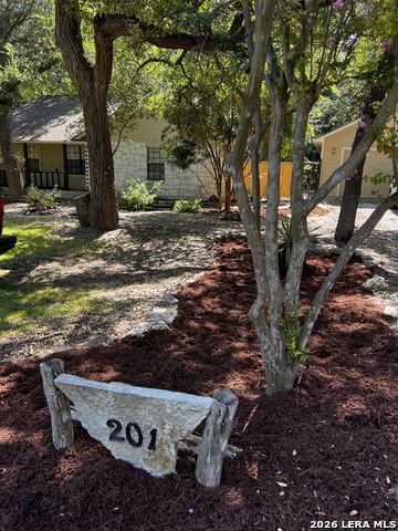 201 Doeskin Dr Property Photo 1