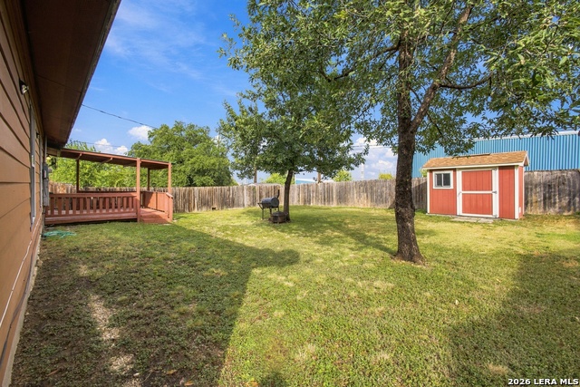 8214 Windlake St Property Photo 15