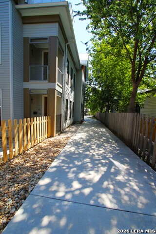 808 E Carson St Property Photo 2
