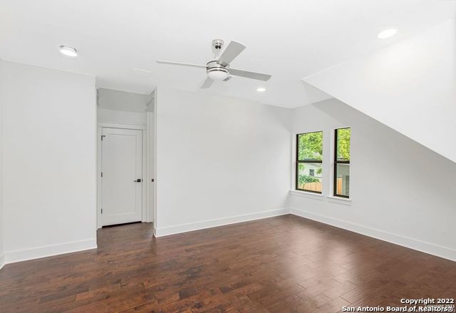 808 E Carson St Property Photo 16