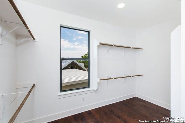 808 E Carson St Property Photo 12
