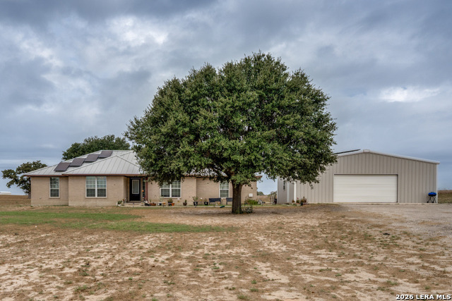 653 Lake Valley Dr Property Photo 1