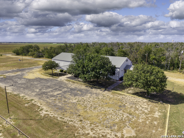 253 County Road 432 Property Photo 8
