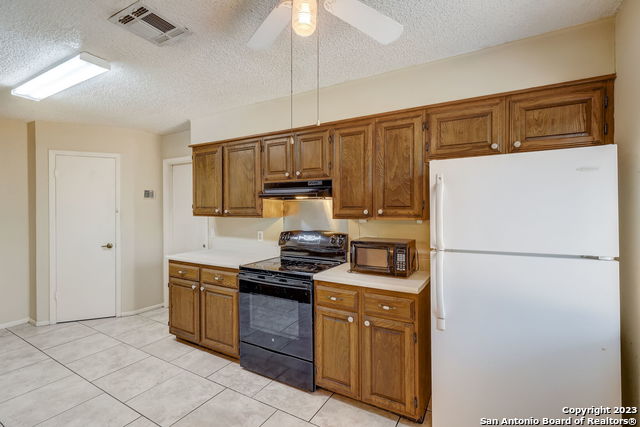 13710 Syracuse St Property Photo 15