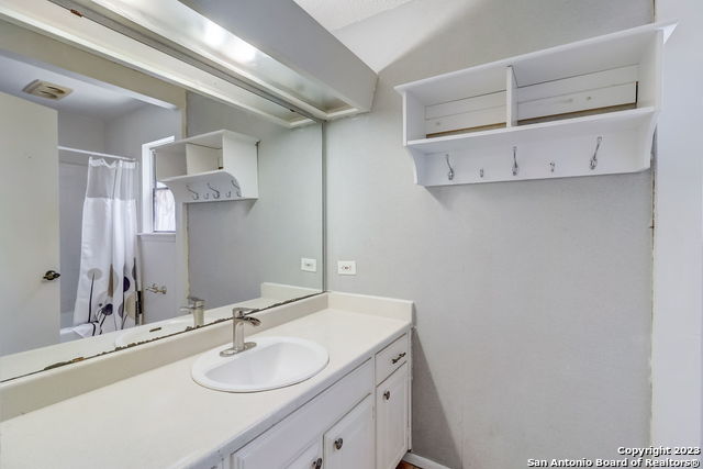 13710 Syracuse St Property Photo 28