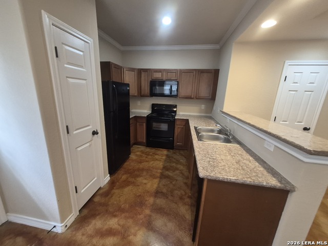 16825 Showdown Path Property Photo 8