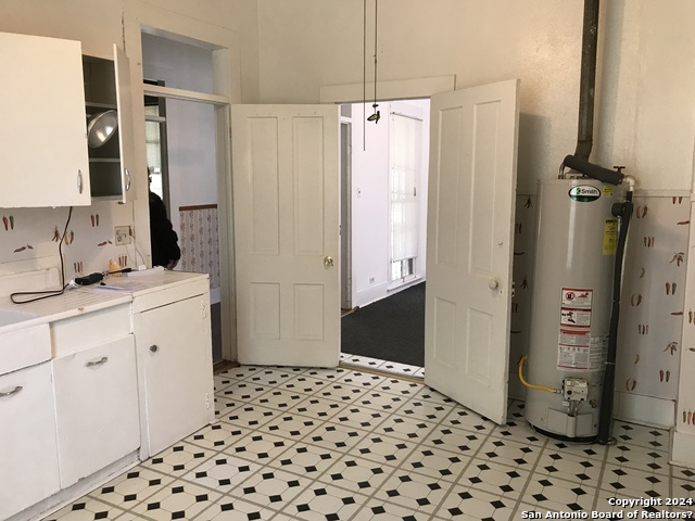 803 Montana St Property Photo 8