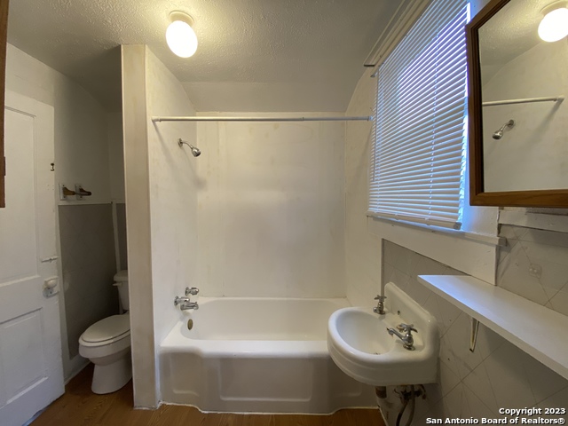 803 Montana St Property Photo 10