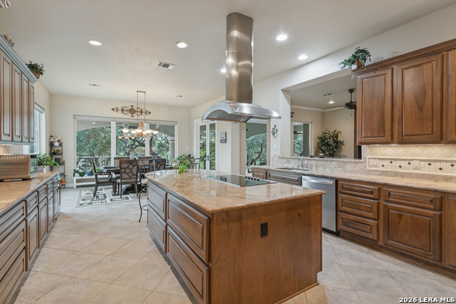 1805 Rush Property Photo 7