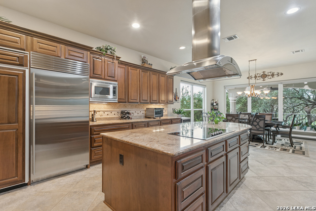 1805 Rush Property Photo 8