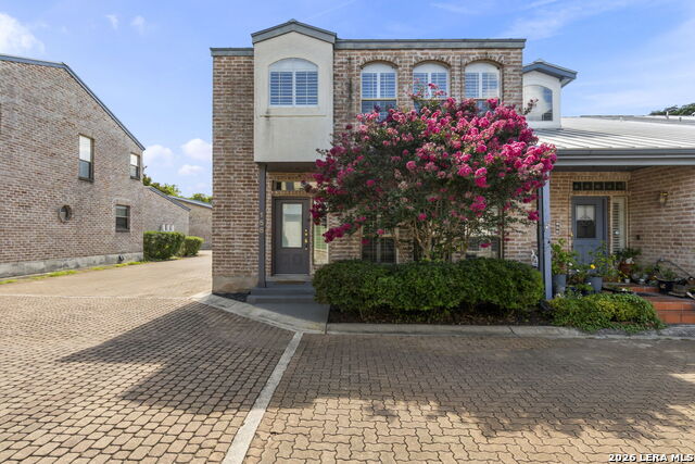 158 Oakwell Farms Property Photo 2