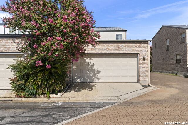 158 Oakwell Farms Property Photo 32