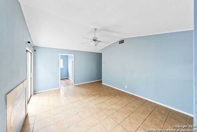 4015 Sun Harbour Property Photo 6