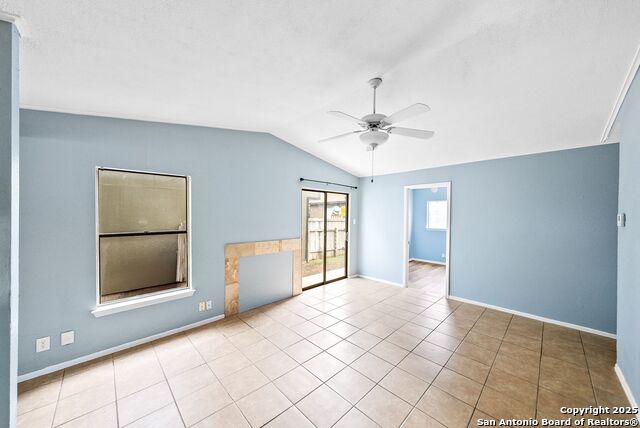 4015 Sun Harbour Property Photo 7