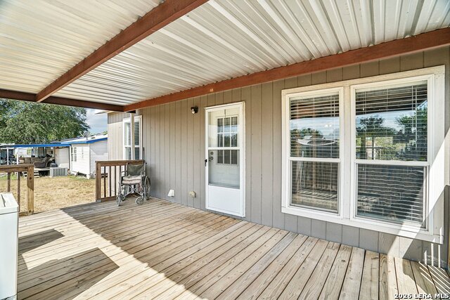 145 Bossier St Property Photo 38