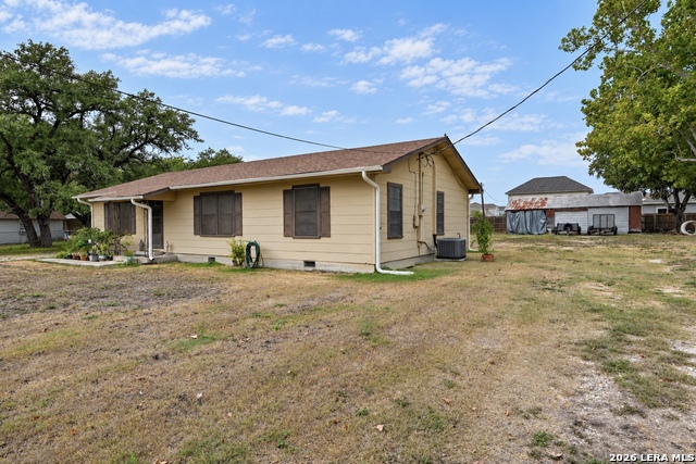 614 E Martindale Property Photo 4