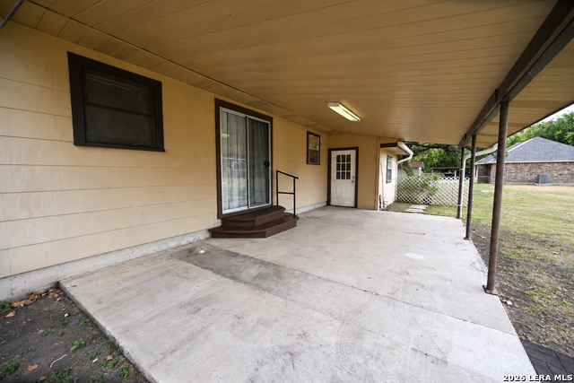 614 E Martindale Property Photo 6