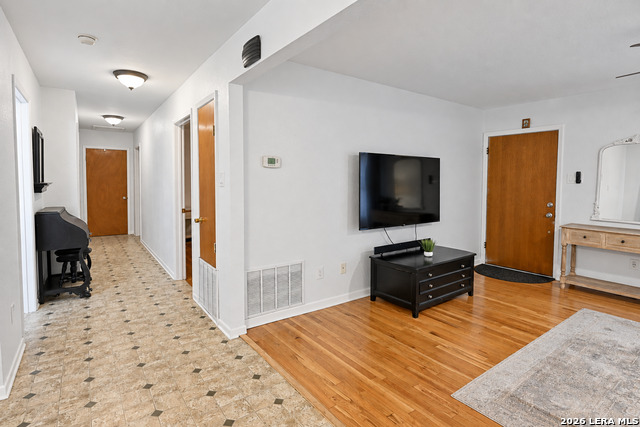 614 E Martindale Property Photo 10