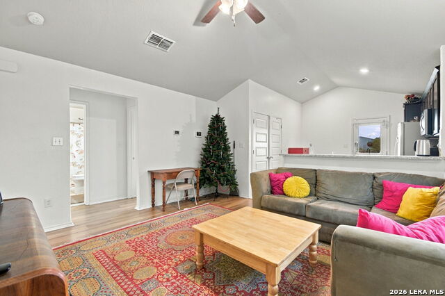 802 Hickory Trail Property Photo 10