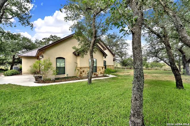 1021 Fm 3432 Property Photo 8
