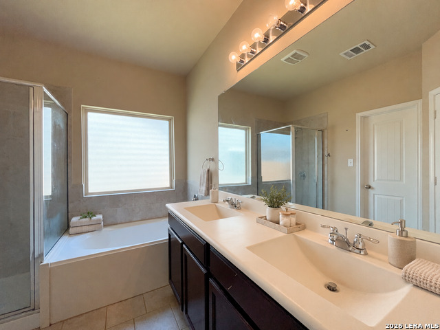 9123 Vondel Park Property Photo 6