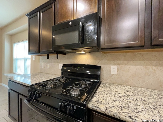 9123 Vondel Park Property Photo 17