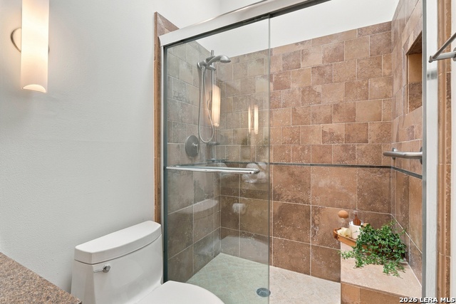 208 Grove Pl Property Photo 14