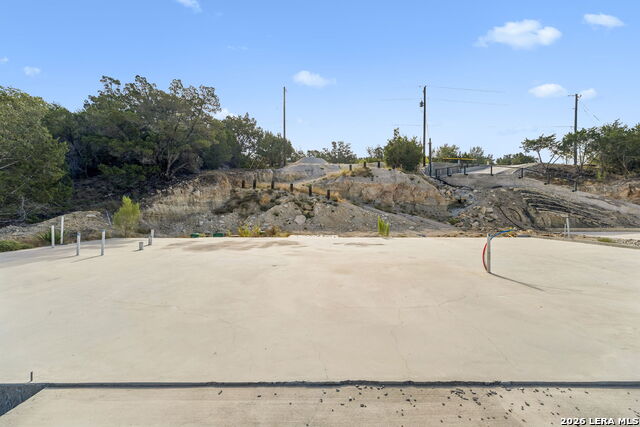 341 Bluebonnet Breeze Property Photo 9