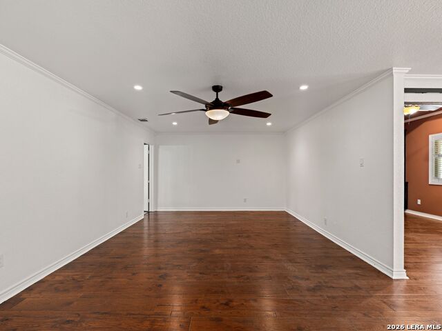 102 Riviera Drive Property Photo 8