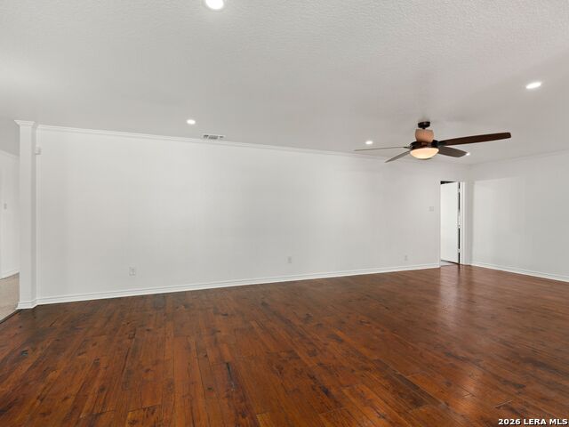 102 Riviera Drive Property Photo 9