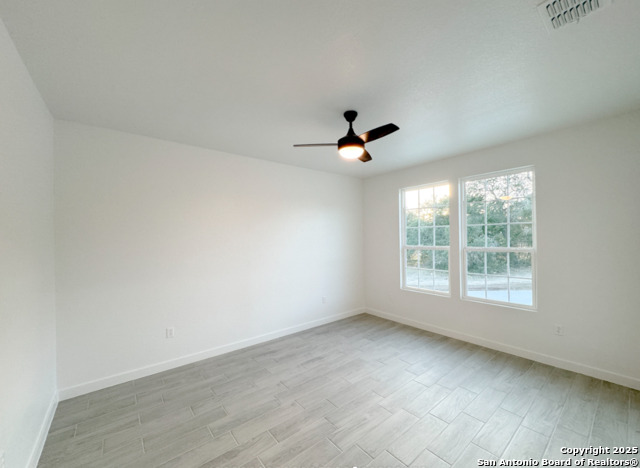 107 S Lon Price Property Photo 10