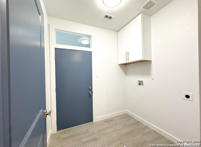 107 S Lon Price Property Photo 14