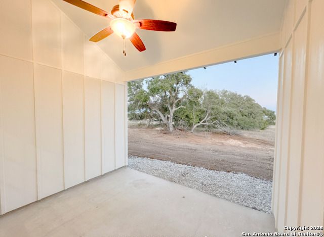 107 S Lon Price Property Photo 15
