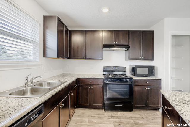 15518 Crimson Topaz Property Photo 11