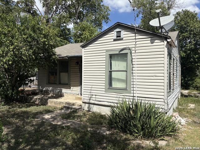 1935 Lamar St Property Photo 1