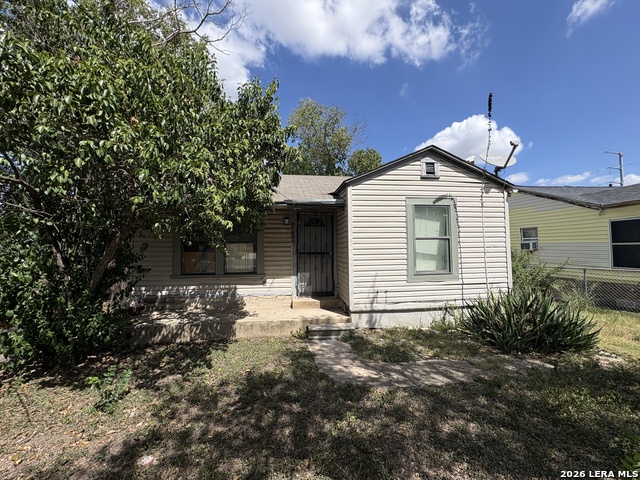 1935 Lamar St Property Photo 2