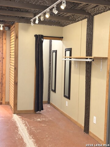 516 N Teel Property Photo 10