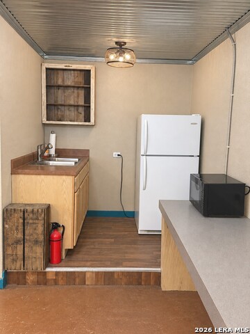 516 N Teel Property Photo 17