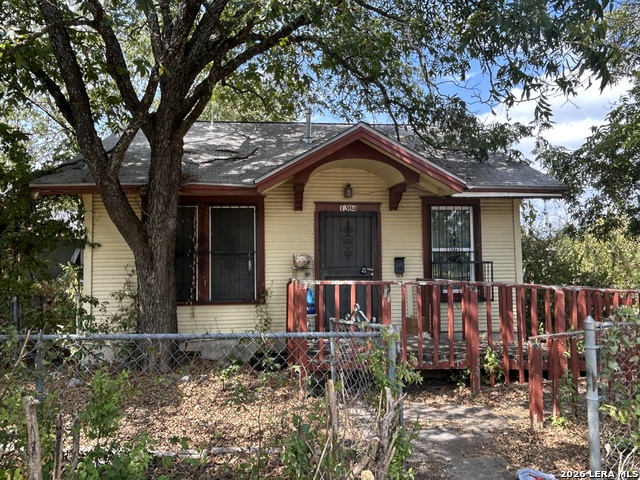 1304 San Bernard St Property Photo 1