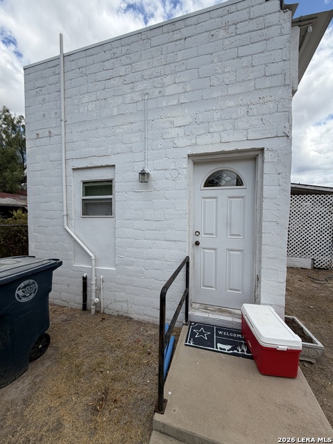 714 Webster St Property Photo 12