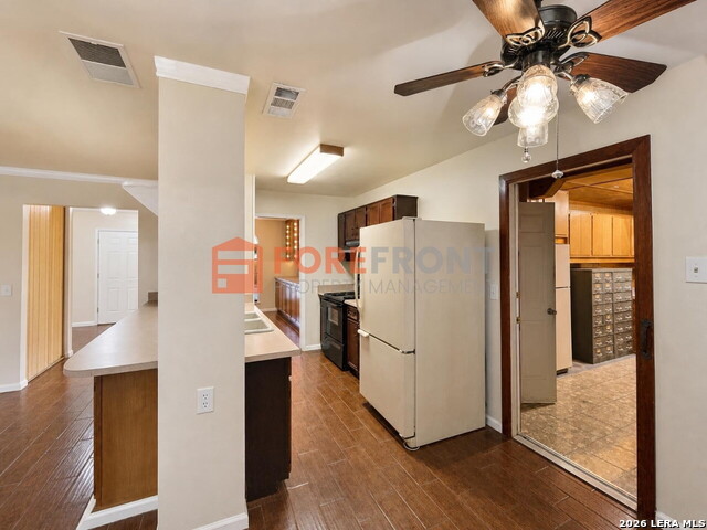 7845 Village Oak Property Photo 31