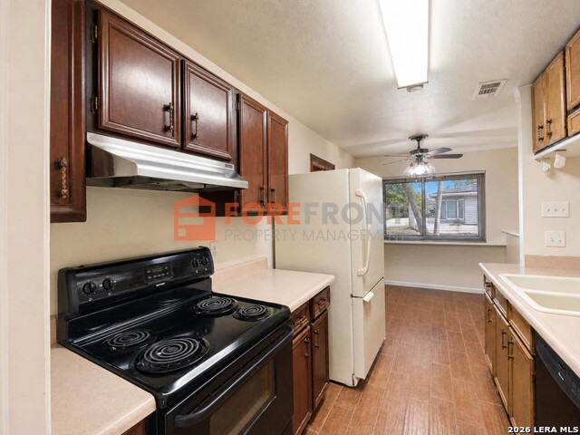 7845 Village Oak Property Photo 32