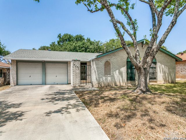 7331 Crownpiece Property Photo 2