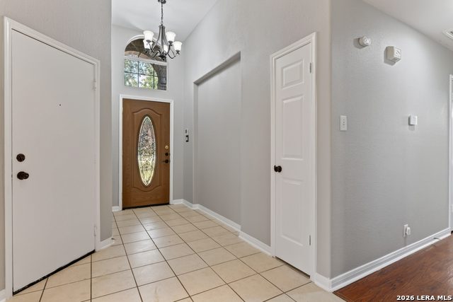 1637 Ebony Ln Property Photo 2