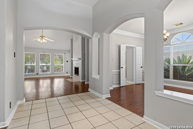 1637 Ebony Ln Property Photo 3