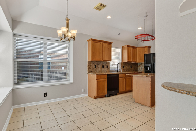 1637 Ebony Ln Property Photo 9