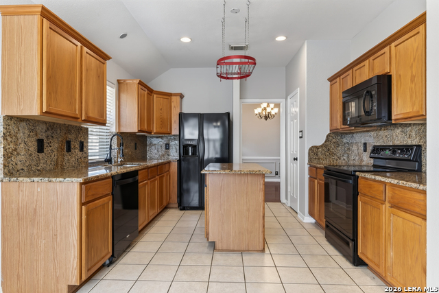 1637 Ebony Ln Property Photo 10